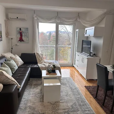 Prelep Pogled, Elegantan Komfor Blizu Centra, Besplatan Parking, Floresta Apartamento *