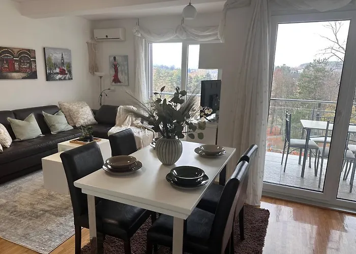 Lejlighed Prelep Pogled, Elegantan Komfor Blizu Centra, Besplatan Parking, Floresta *