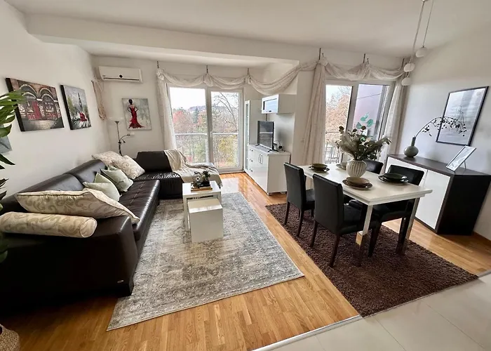 Prelep Pogled, Elegantan Komfor Blizu Centra, Besplatan Parking, Floresta *